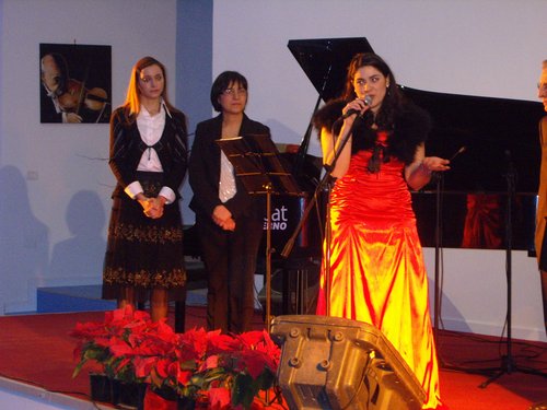 Anna Corvino e le pianiste , Paola Petrosino ed Enza Di Stano.jpg